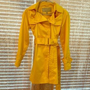 Absolutely beautiful yellow Jessica Simpson coat